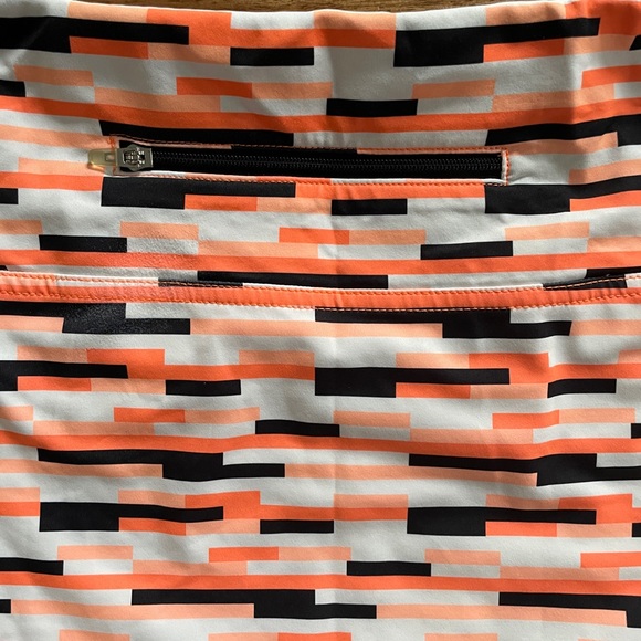 🩷Sale🩷Annika Geometric Skort with 50+ UPF - EUC - Medium - Picture 5 of 9